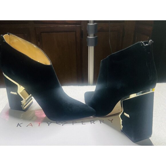 SZ 6 Katy Perry Heels "The Gypsy Black" Gold Toned on High Heels - Picture 2 of 3